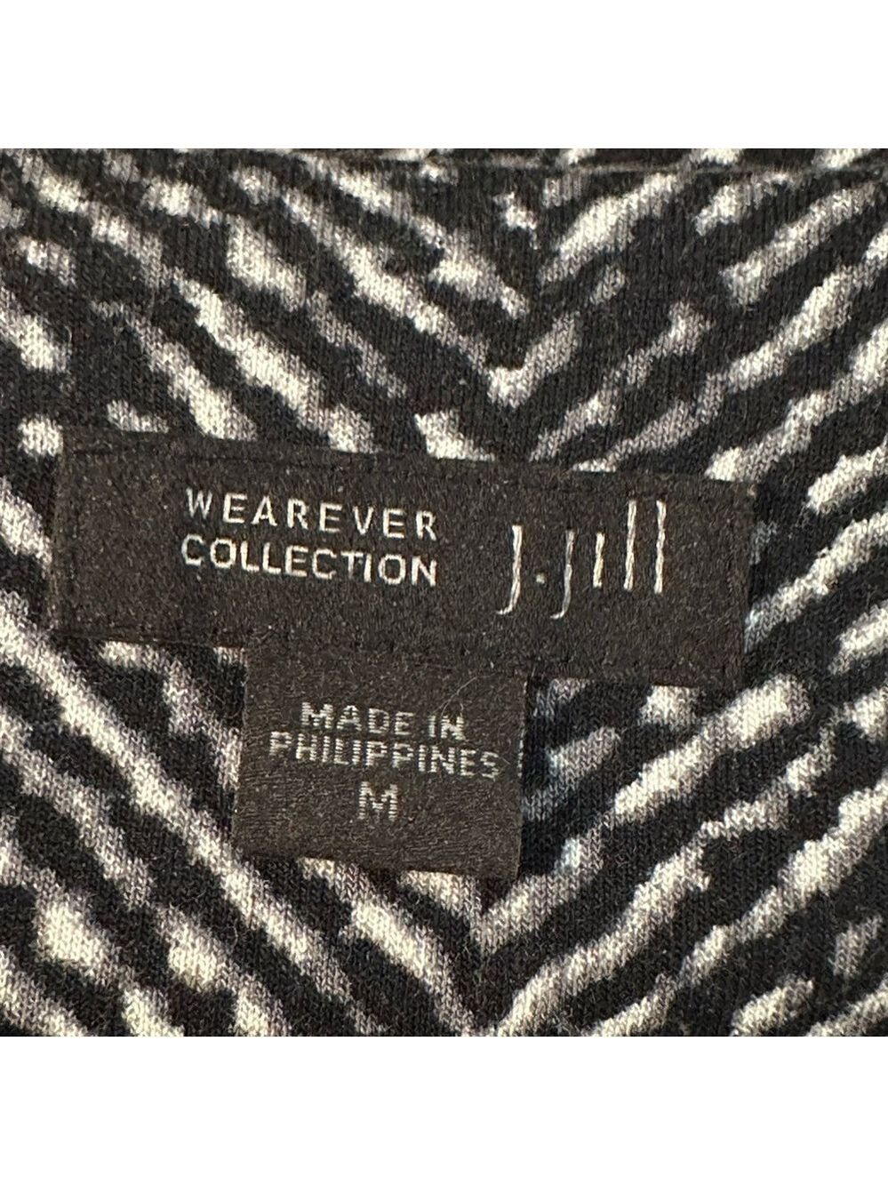 J. Jill Monochrome Zigzag Tunic Top - Picture 2 of 4